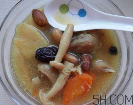 豬腳湯下奶嗎？豬腳湯怎么做好喝
