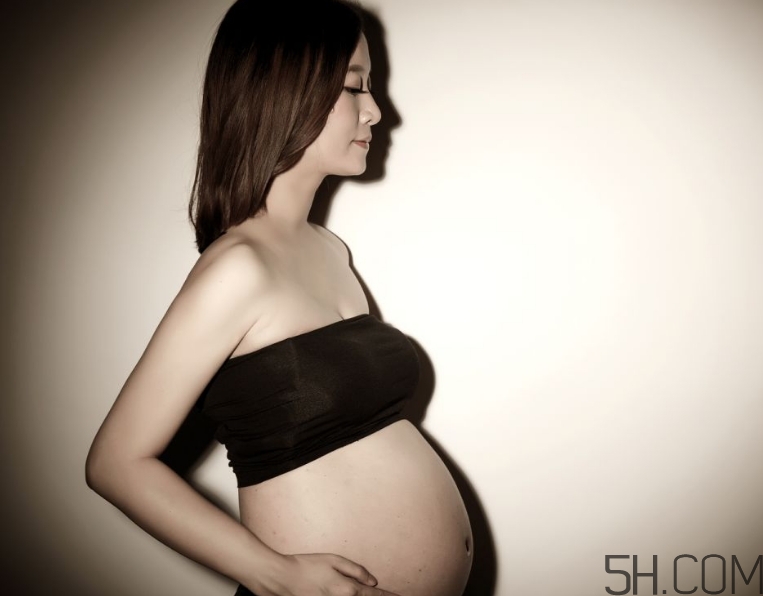 羊水指數(shù)正常范圍是多少？羊水過(guò)少的診斷標(biāo)準(zhǔn) 