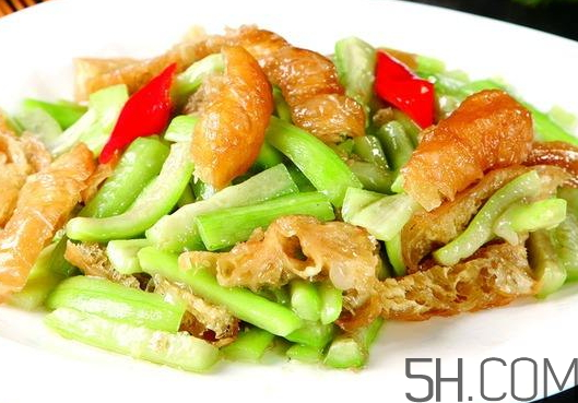 油條和什么炒好吃？油條可以炒什么菜？