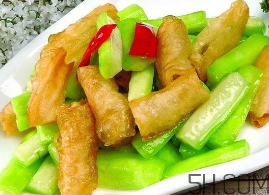 油條和什么炒好吃？油條可以炒什么菜？