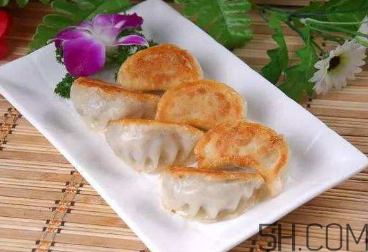 煎餃怎么做不粘鍋？煎餃粘鍋怎么辦？