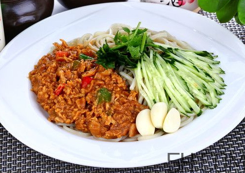 炸醬面可以用豆瓣醬嗎？炸醬面可以用黃豆醬嗎？