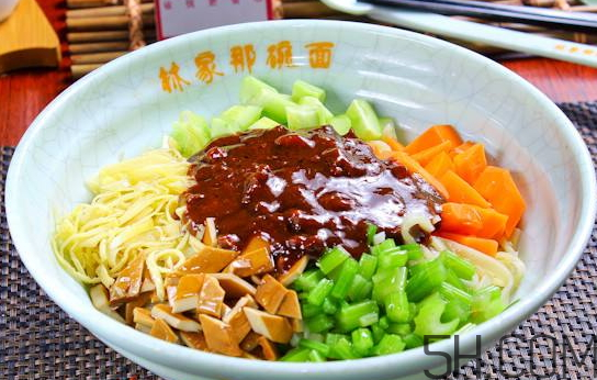 炸醬面用什么醬好？炸醬面可以用甜面醬嗎？