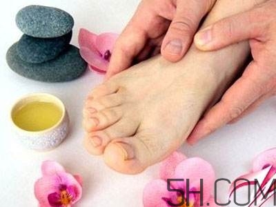 大蒜泡酒可以治腳氣嗎？治腳氣的方法有哪些？