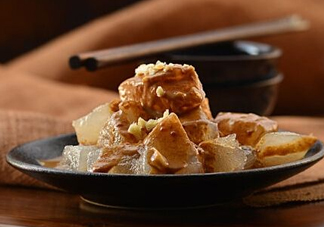 燜子是涼粉嗎？燜子是用什么做的？