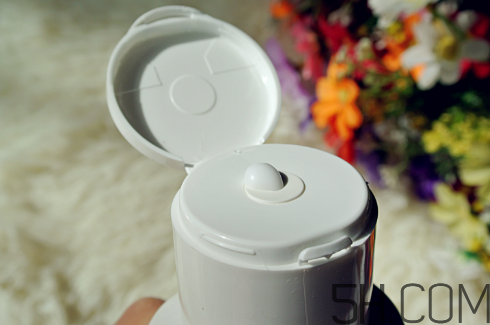 雅漾舒緩特護(hù)潔面乳怎么樣？好用嗎？