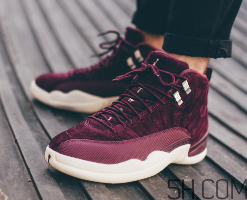 air jordan 12 bordeaux紅酒配色上腳效果怎么樣？