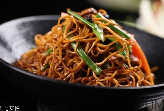 炒面為什么會(huì)粘鍋？炒面怎么不粘鍋？