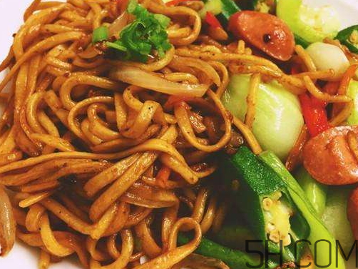 炒面用什么醬油？炒面用什么調(diào)料最香？