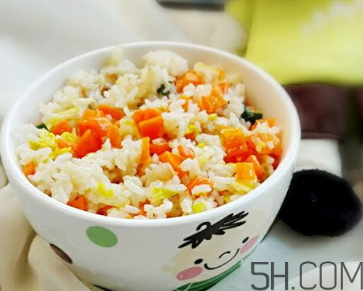 蛋炒飯可以放洋蔥嗎？蛋炒飯放洋蔥好吃嗎？