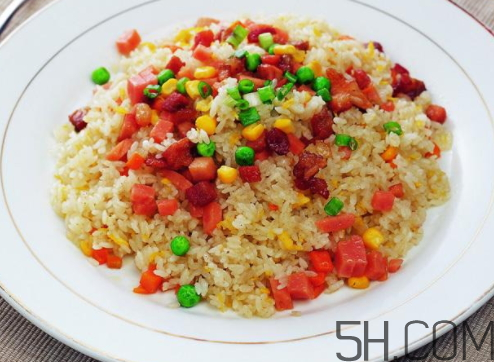 蛋炒飯怎么加熱？蛋炒飯微波爐加熱多久？
