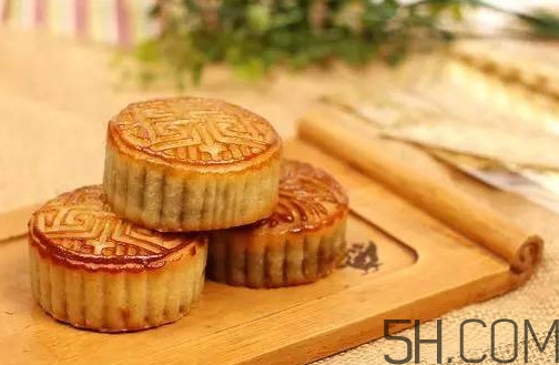 中秋吃月餅從什么時候流傳下來的？小龍蝦月餅?zāi)睦锟梢再I到