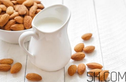 高鈣奶真的補鈣嗎？吃什么補鈣最快最好？