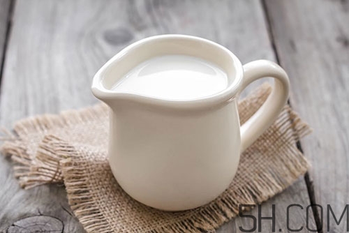 牛奶煮開了還有營養(yǎng)嗎？牛奶可以加熱嗎？