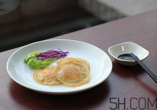 荷包蛋是煮的還是煎的？煎雞蛋還是煮雞蛋好？