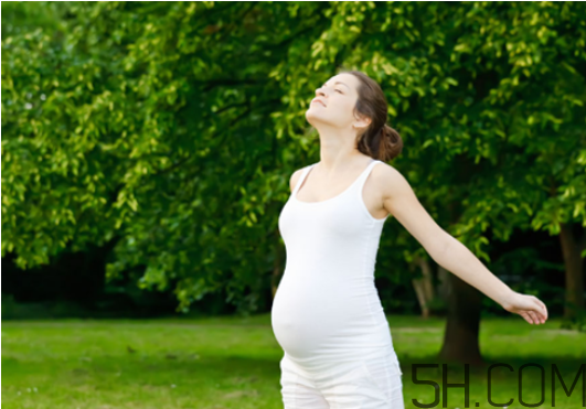 孕婦睡覺能伸懶腰嗎？孕婦出門注意事項