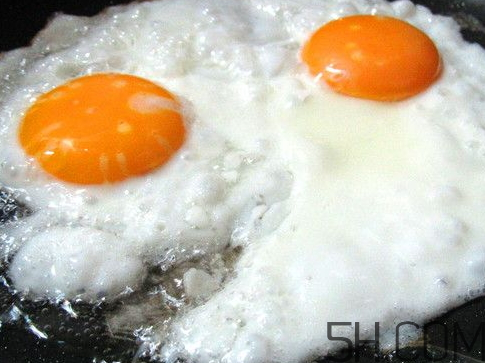 煎雞蛋為什么會有泡沫？炒雞蛋為什么會有泡沫？