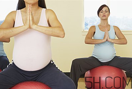 孕婦瑜伽球什么時候開始用？孕婦瑜伽球怎么用？
