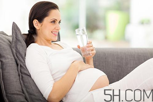 孕婦可以喝隔夜開水嗎？孕婦可以喝隔夜湯嗎？