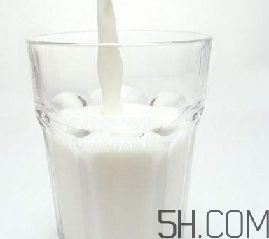 孕婦奶粉和鈣片可以一起吃嗎？喝孕婦奶粉還需要吃鈣片嗎？