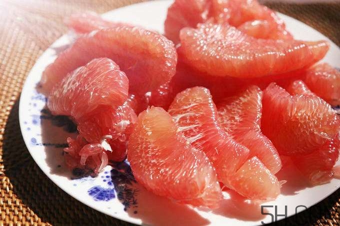 紅心柚子與白肉柚子有什么差別？紅心柚子是轉(zhuǎn)基因嗎？