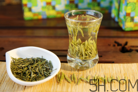 茶葉發(fā)霉是什么樣子？茶葉發(fā)霉怎么鑒別？