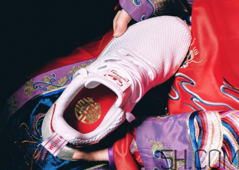 adidas nmd r2 cny中國(guó)年喜字配色實(shí)物什么樣？