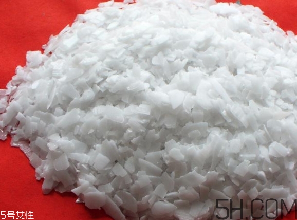 火堿通下水道怎么使用？誤食火堿怎么應(yīng)急處理