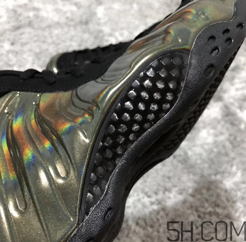 nike air foamposite one legion green全息噴什么時候發(fā)售？