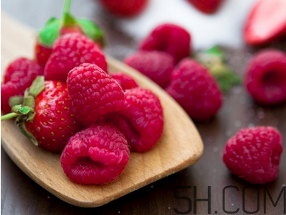 覆盆子茶什么時(shí)候喝？桑葚和覆盆子的區(qū)別