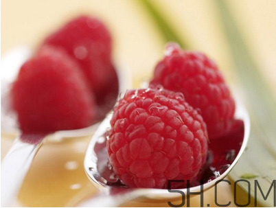 覆盆子茶什么時(shí)候喝？桑葚和覆盆子的區(qū)別