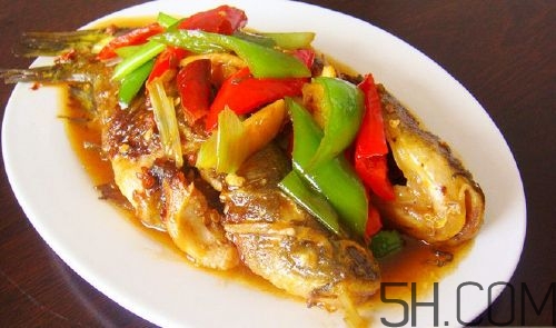 產(chǎn)婦可以吃黃骨魚(yú)嗎？黃骨魚(yú)怎么做有營(yíng)養(yǎng)？