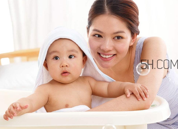 試管嬰兒是什么意思？哪些人適合做試管嬰兒？