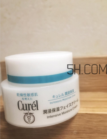 珂潤(rùn)面霜和乳液哪個(gè)好？珂潤(rùn)面霜和乳液區(qū)別