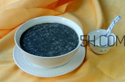 喝黑芝麻糊有什么好處和壞處？黑芝麻糊什么時(shí)候喝最好？