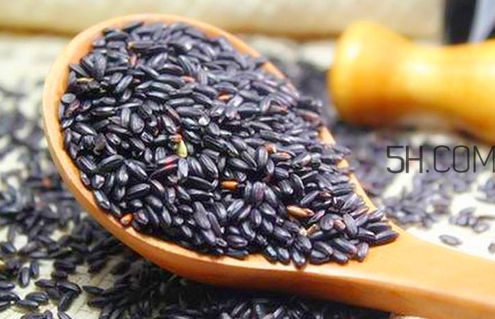 黑芝麻清洗掉色正常嗎？黑芝麻有黑色素嗎？