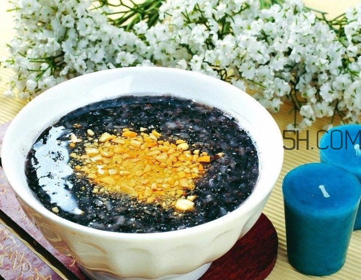 黑芝麻清洗掉色正常嗎？黑芝麻有黑色素嗎？