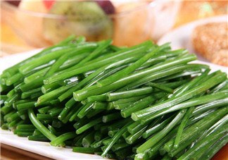 如何鑒別毒韭菜？吃野韭菜的營(yíng)養(yǎng)價(jià)值