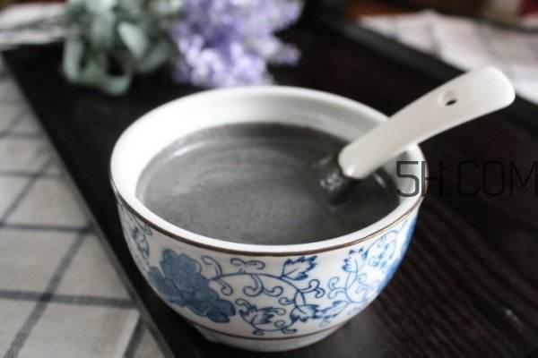 黑芝麻糊怎么做？黑芝麻糊的功效與作用