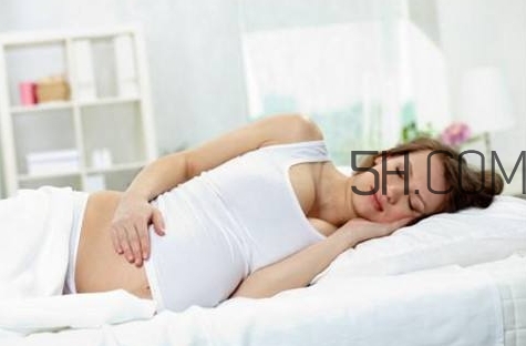羊水早破的原因是什么？羊水早破能順產(chǎn)嗎？