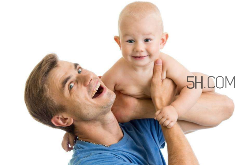 嬰兒夜哭怎么辦？嬰兒臉上起小紅點(diǎn)如何護(hù)理？