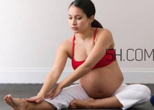 胎膜早破B超能看出來(lái)嗎？胎膜早破和羊水破了的區(qū)別