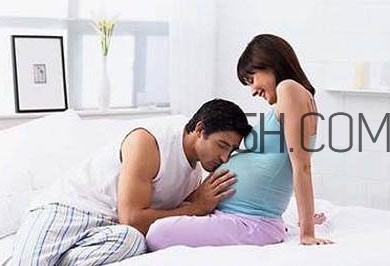 孕晚期同房有助于生產(chǎn)嗎？孕晚期同房對胎兒有影響嗎？