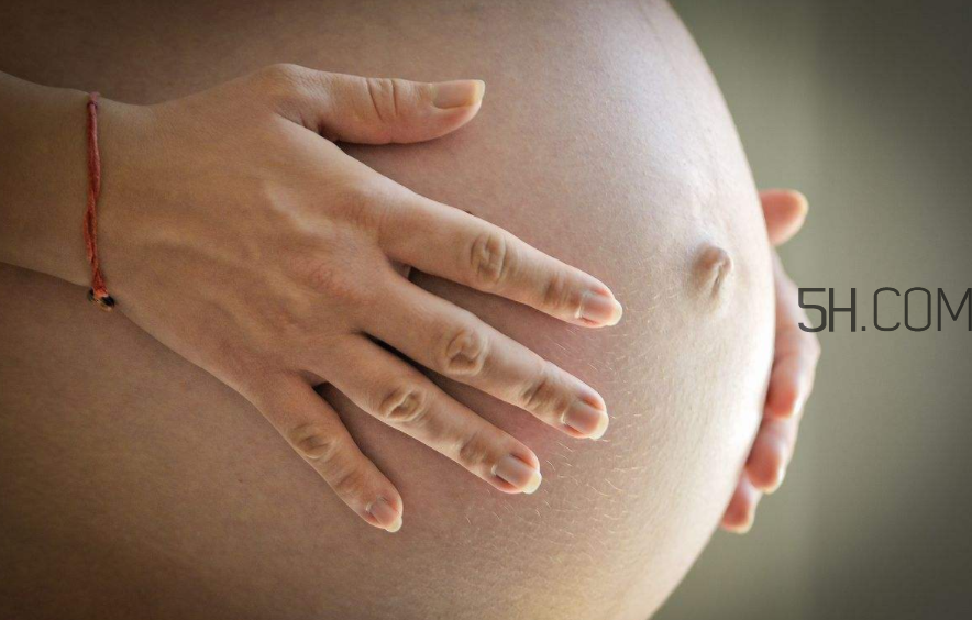 懷孕肚子痛正常嗎？懷孕三個月胎兒無胎心是怎么回事？