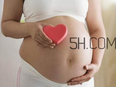 懷孕肚子痛正常嗎？懷孕三個月胎兒無胎心是怎么回事？