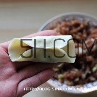 餃子和面用熱水還是冷水？餃子和面要醒多長(zhǎng)時(shí)間？