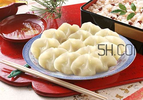 餃子和面用熱水還是冷水？餃子和面要醒多長(zhǎng)時(shí)間？