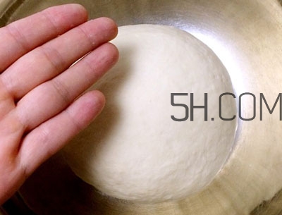 餃子和面用熱水還是冷水？餃子和面要醒多長(zhǎng)時(shí)間？