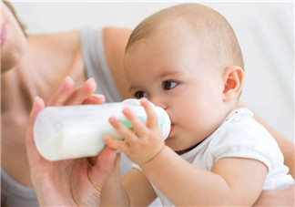 哺乳期不能吃什么食物？奶水多寶寶吃不完怎么辦？