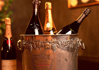 葡萄酒是不是時(shí)間越長越好？葡萄酒是甜的嗎